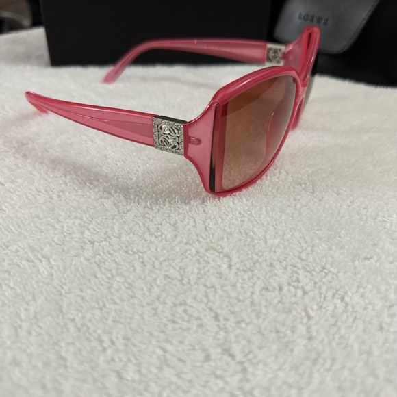 LOEWE OVERSIZE SUNGLASSES PINK LIKE NEW - Picture 2 of 13